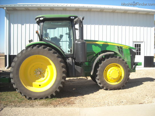 2012 John Deere 8235R
