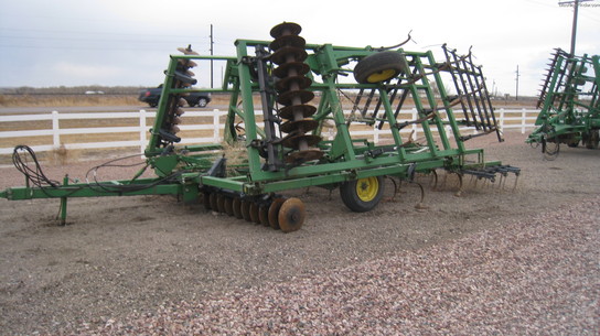  John Deere 724