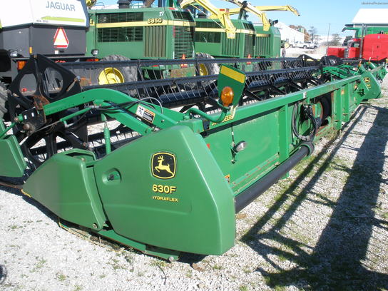 2004 John Deere 630F