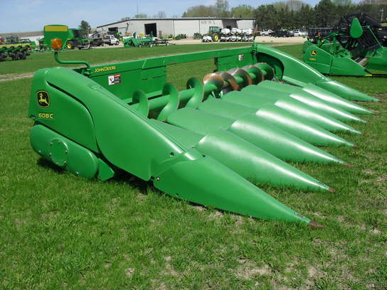 2011 John Deere 608C
