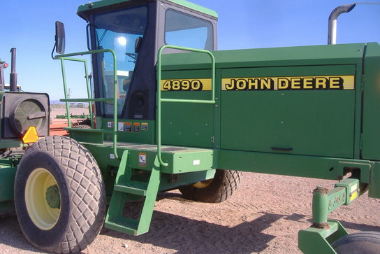 1998 John Deere 4890
