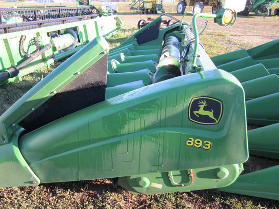 2002 John Deere 893