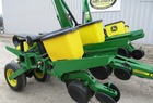 1900 John Deere 7200
