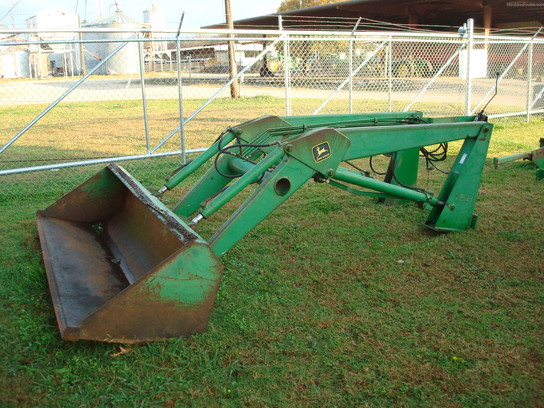  John Deere 158