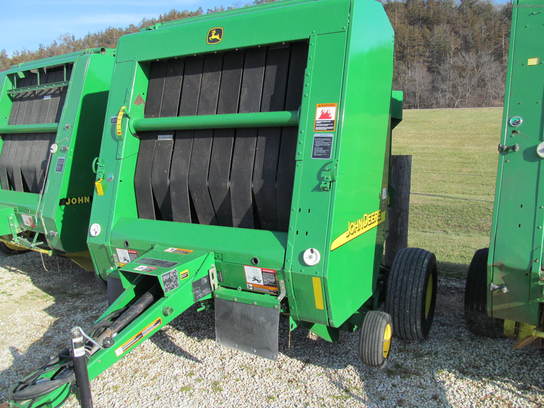 2002 John Deere 567