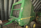 1997 John Deere 566
