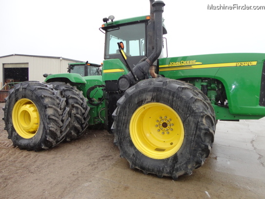2005 John Deere 9320