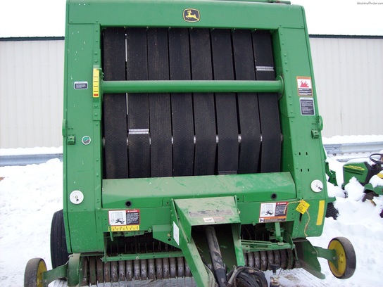 2003 John Deere 567