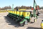 2000 John Deere 1750