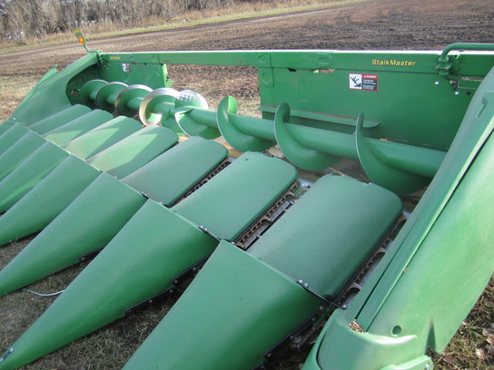 2011 John Deere 608C