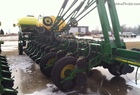  John Deere 1770NT