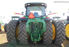  John Deere 8335R