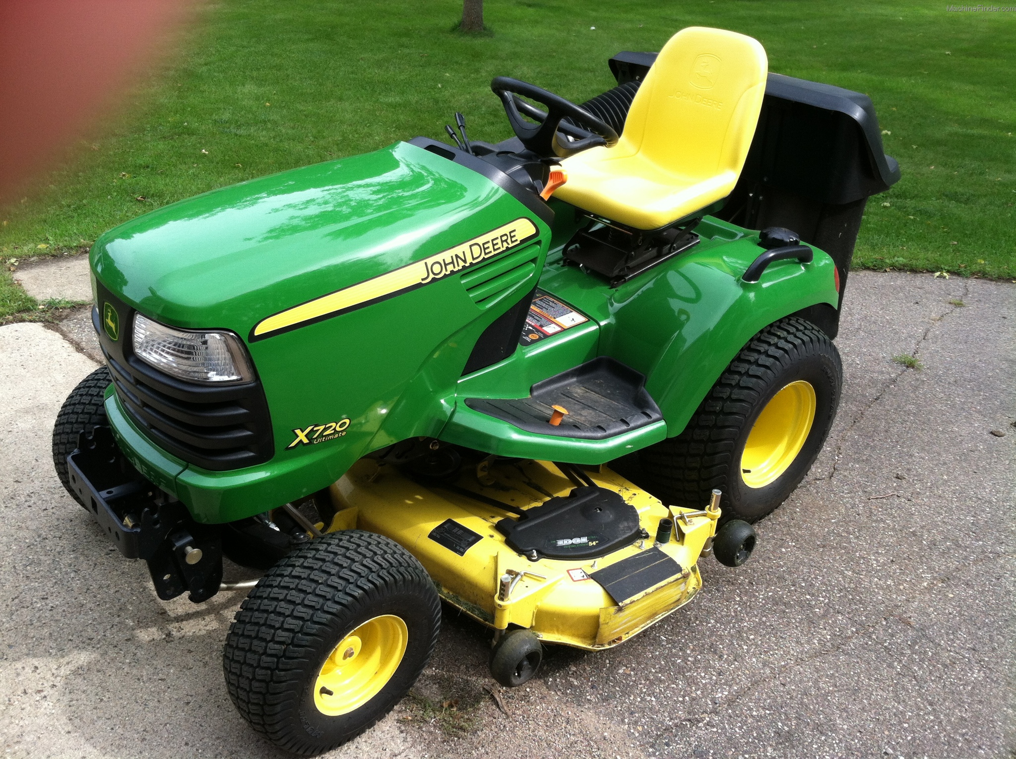 2010 John Deere X720 Lawn & Garden and Commercial Mowing John Deere
