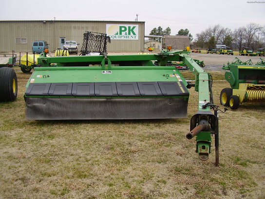  John Deere 935