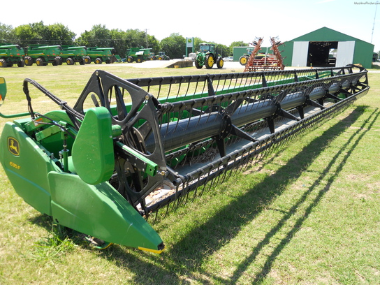 2011 John Deere 635