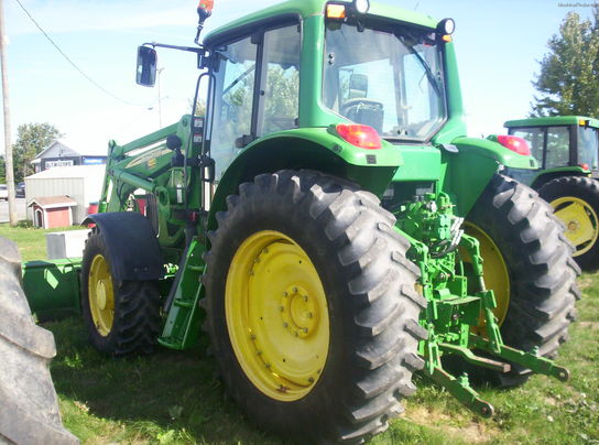 2003 John Deere 7220