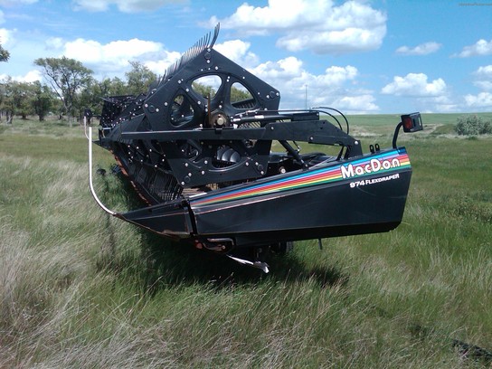 2005 Mac Don 974