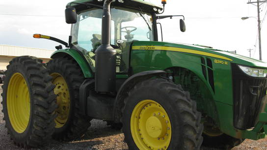 2011 John Deere 8310R