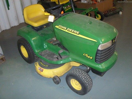 1999 John Deere LT166