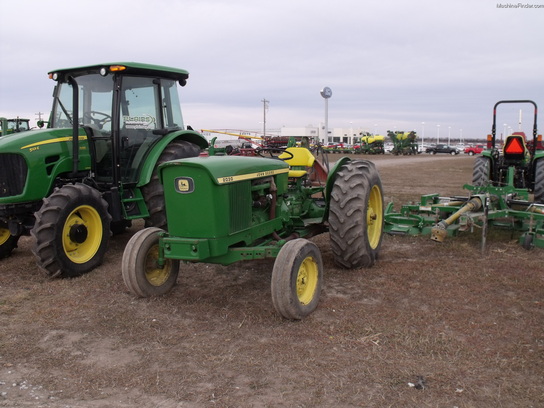 1975 John Deere 2030