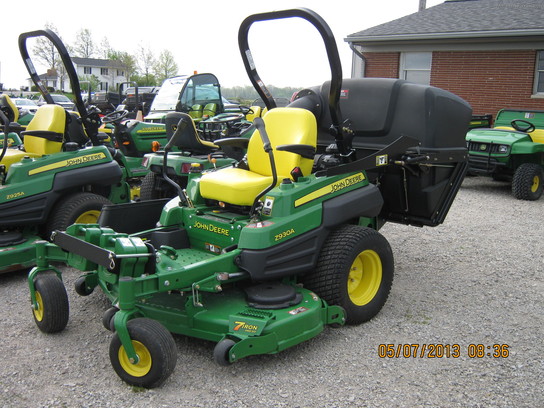  John Deere Z930