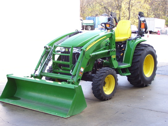 2011 John Deere 3520