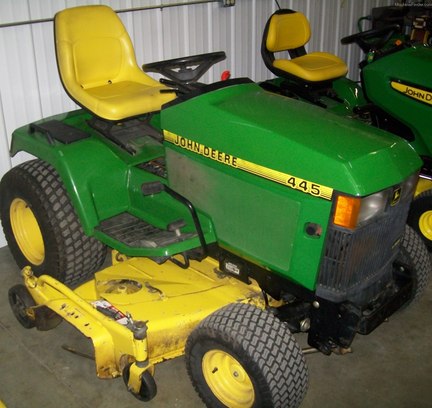 1996 John Deere 445