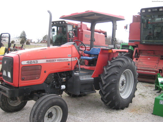  Massey - Ferguson 4243