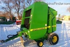 2000 John Deere 566