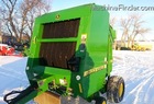 2000 John Deere 566