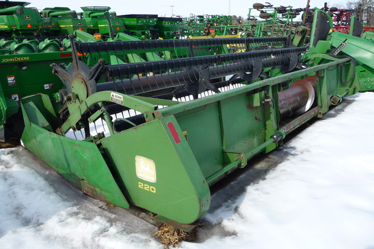 1987 John Deere 220