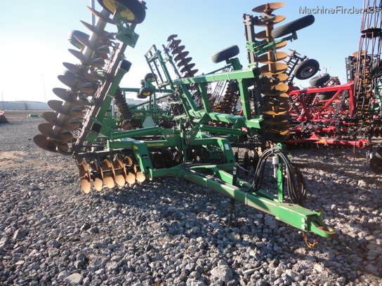 2007 John Deere 637