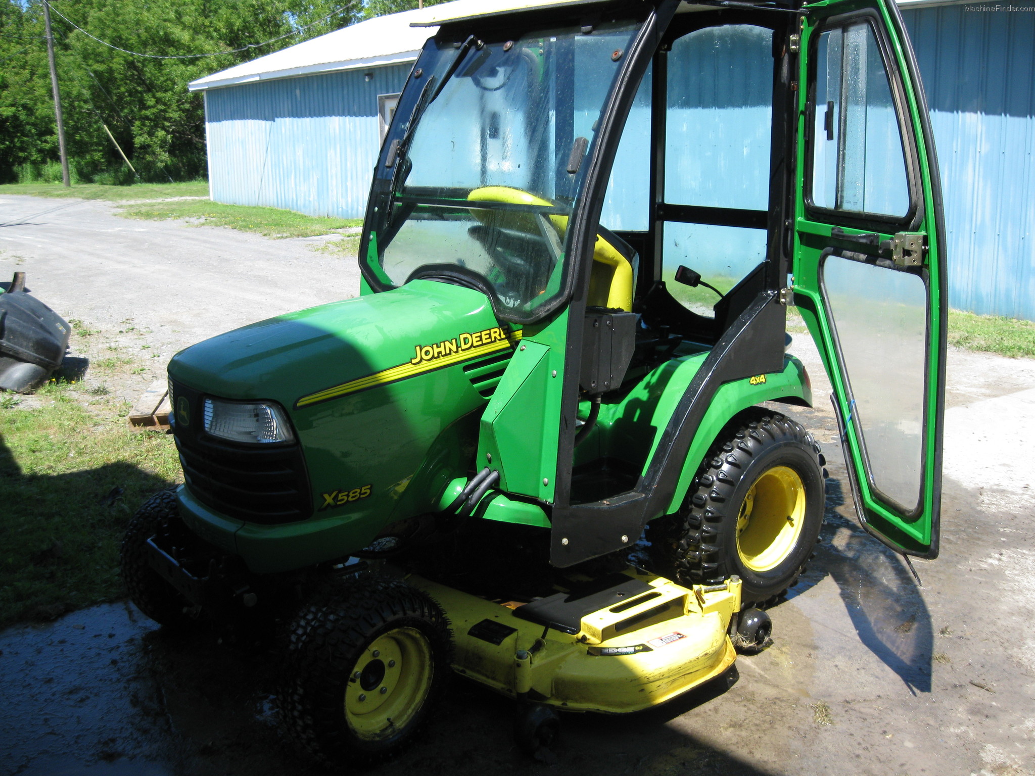 2004 John Deere X585 Lawn & Garden and Commercial Mowing John Deere