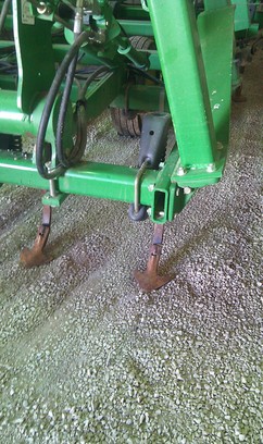 2005 John Deere 2210