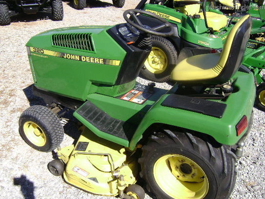 1992 John Deere 320