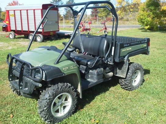 2010 John Deere XUV 825I OLIVE