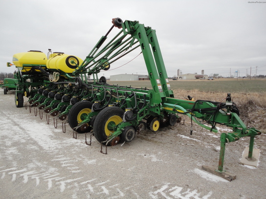 2005 John Deere 1770NT