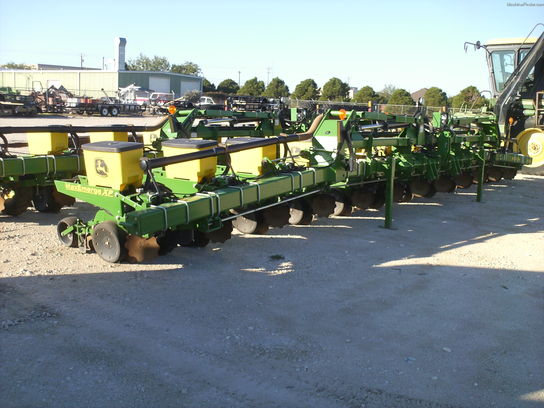 2012 John Deere 1720