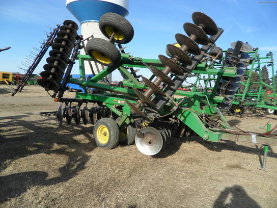 1994 John Deere 630