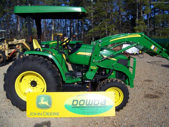 2010 John Deere 4105