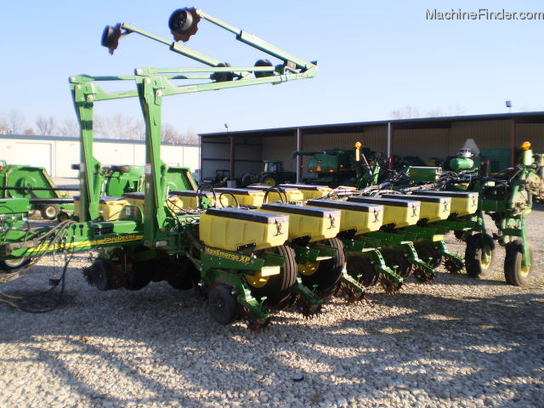 2012 John Deere 1770NT    16 Row Plateless