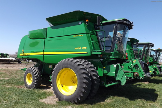 2010 John Deere 9670 STS COMBINE