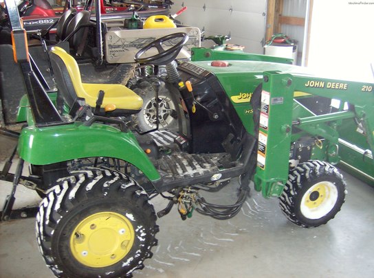 2005 John Deere 2210