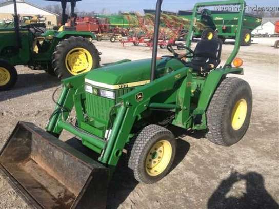 2002 John Deere 790