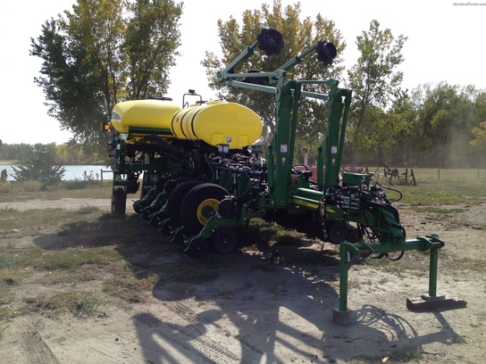 2012 John Deere 1770NT