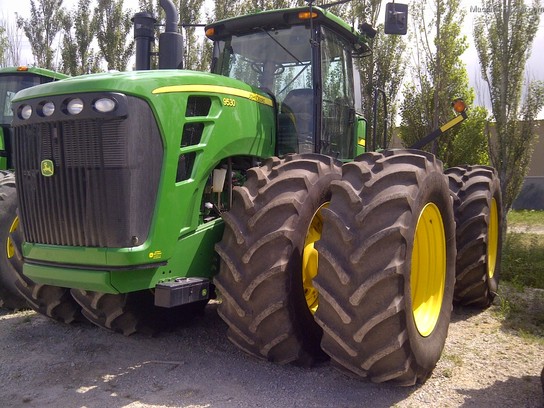 2011 John Deere 9530