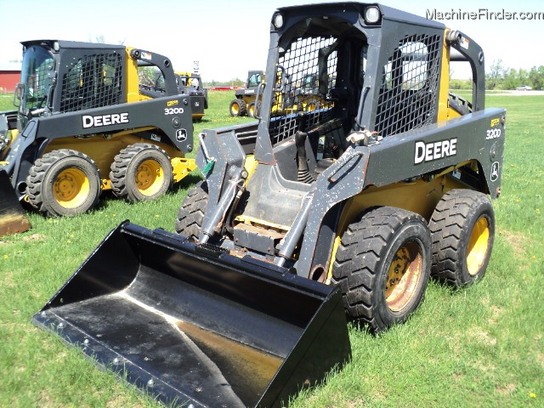 2011 John Deere 320D