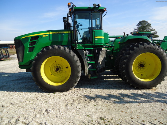 2011 John Deere 9330