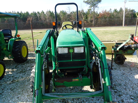 2004 John Deere 4710