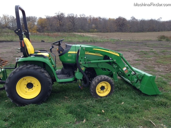 2011 John Deere 3720